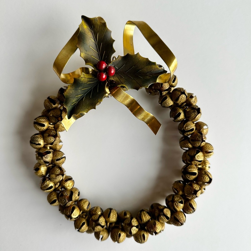 Vintage Petite Brass Jingle Bell WREATH w/ Bow + Holly Christmas Dresden VTG